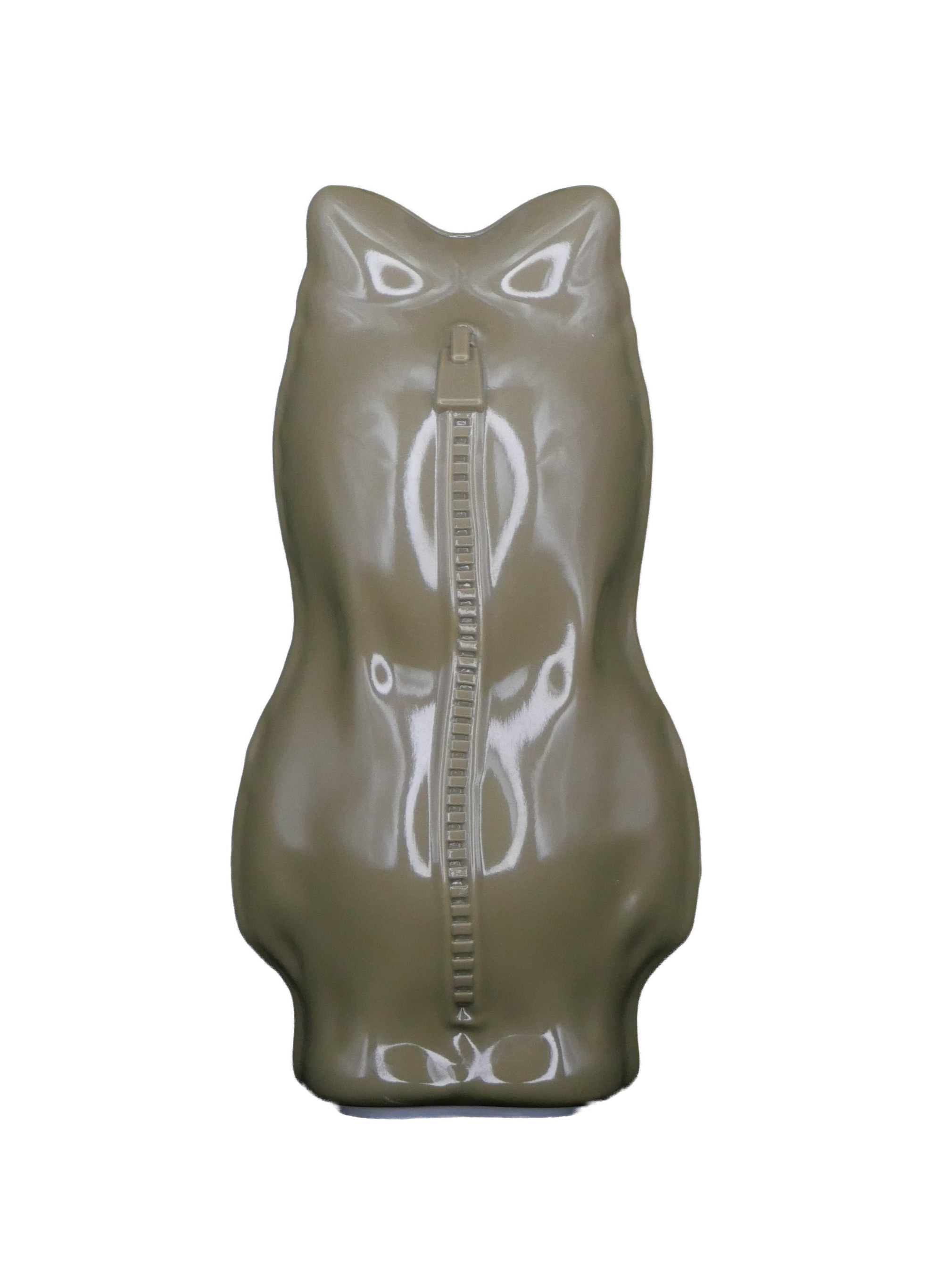 MORTIPACKのカーキ色の造形